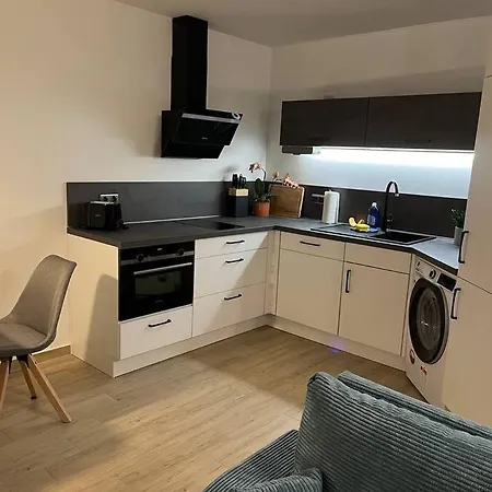 Neu Sanierte Fuer 2-4 P