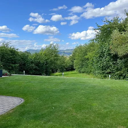 Neu Sanierte Fuer 2-4 P *