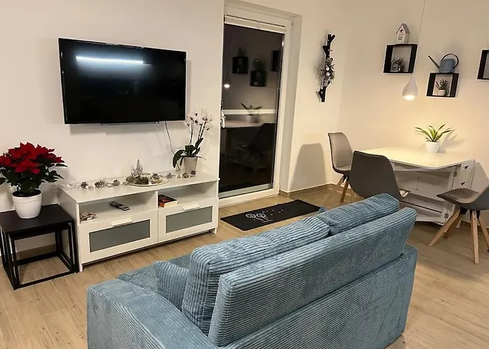 Neu Sanierte Für 2-4 P Apartamento